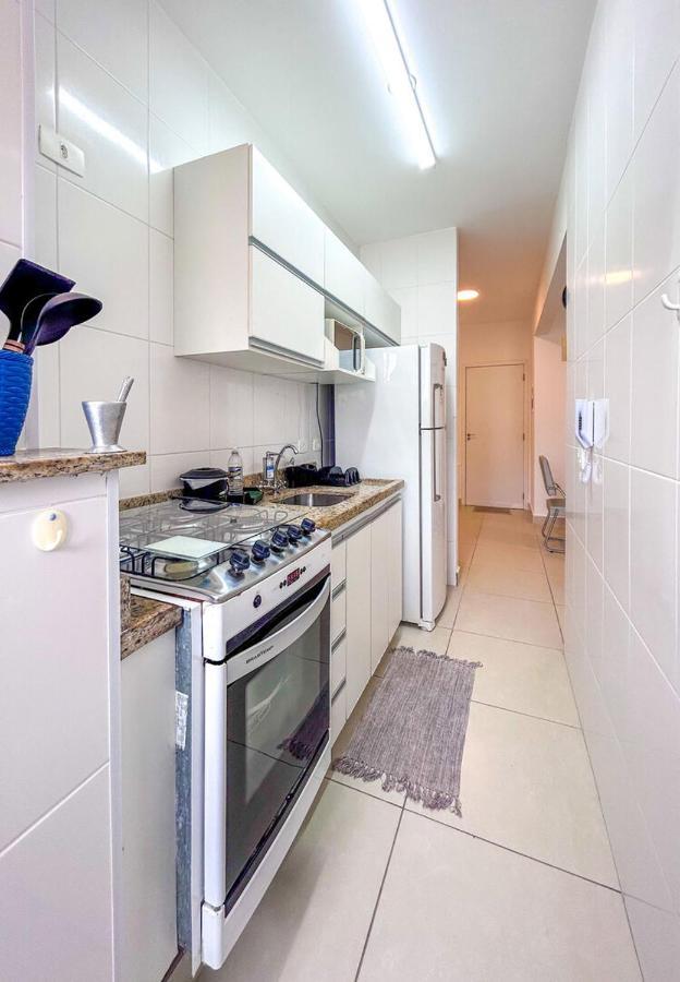 Apto A 350m Da Praia Das Toninhas Em Sp Apartamento